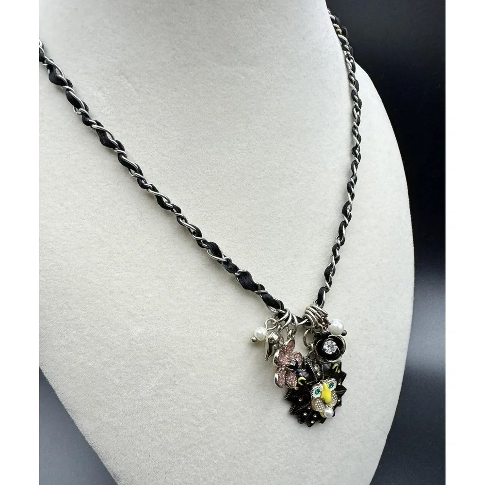 Betsey Johnson Lion Rhinestone Pearl Floral Silver‎ Tone Woven Necklace 15-18